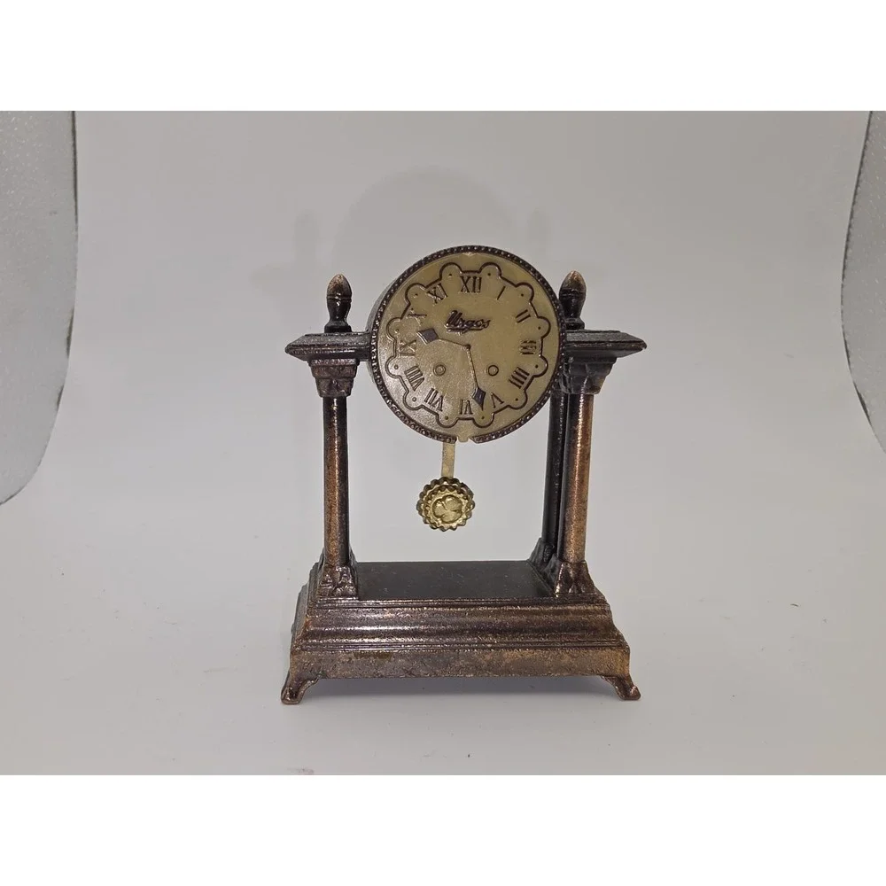 Vintage Novelty Mantle Clock Metal Pencil‎ Sharpener